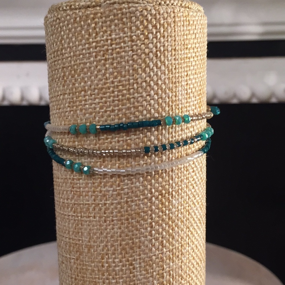 teal pull bracelet